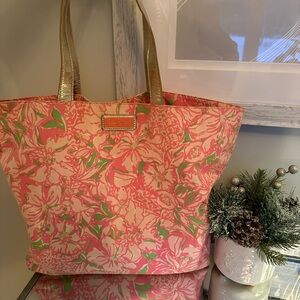 Lilly Pulitzer 💕Floral Travel Tote Bag with Gold Shoulder Straps